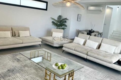 5 bedrooms Villa in Germasogeia, Cyprus No. 76792 8