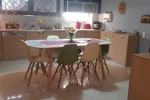 Дом с 4 спальнями в Кифисья, Греция №108444 9