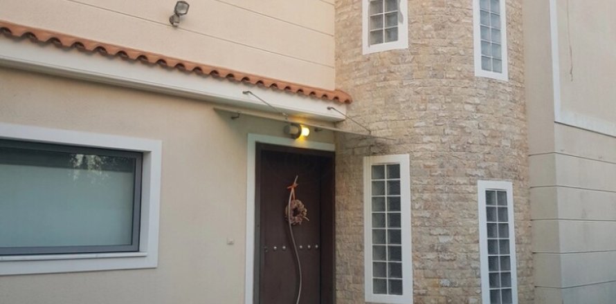 Дом с 4 спальнями в Кифисья, Греция №108444