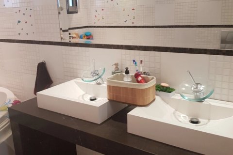 Дом с 4 спальнями в Кифисья, Греция №108444 15