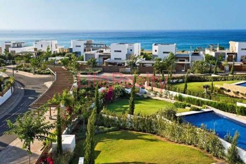 4 bedrooms House in Polis, Cyprus No. 100575 1