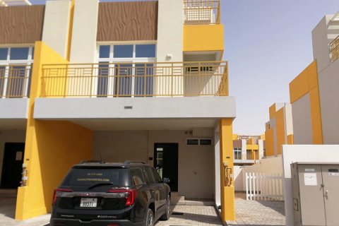 Вилла с 3 спальнями в Дубай, ОАЭ №89763