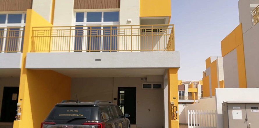 3 bedrooms Villa in Dubai, UAE No. 89763