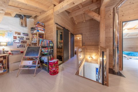 3 bedrooms House in Morzine, France No. 99644 8
