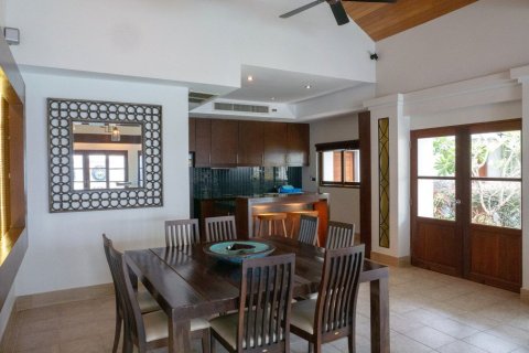 3 bedrooms Villa in Kathu, Thailand No. 96741 5