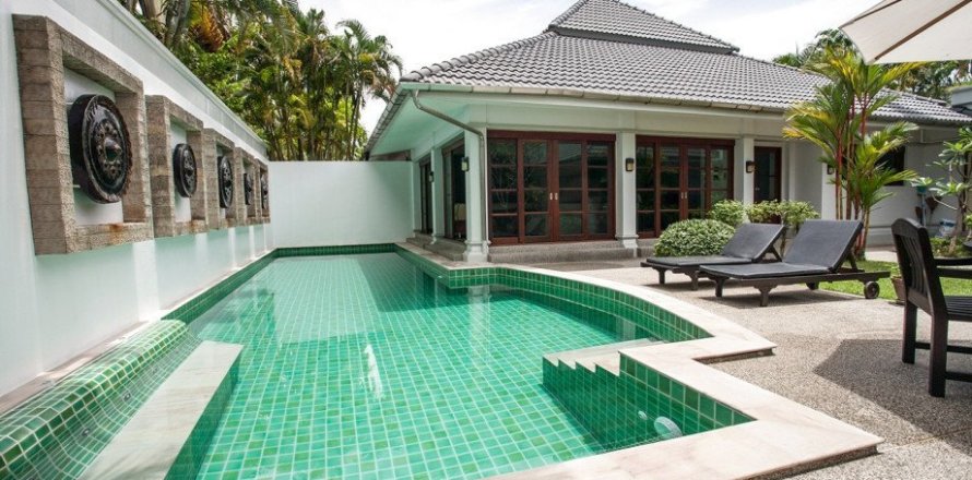 3 bedrooms Villa in Kathu, Thailand No. 96741
