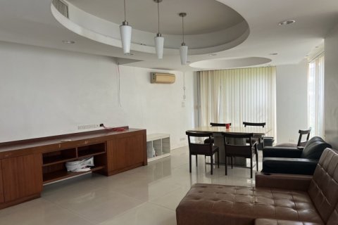 4 bedrooms House in Bangkok, Thailand No. 97303 2