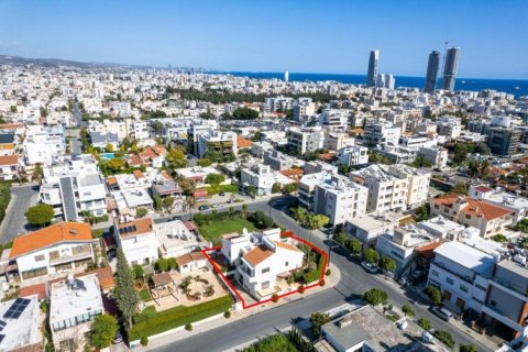 370m² Villa in Nicosia, Cyprus No. 105001 2