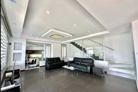 5 dormitorios Villa en Agios Athanasios, Cyprus No. 100690 6