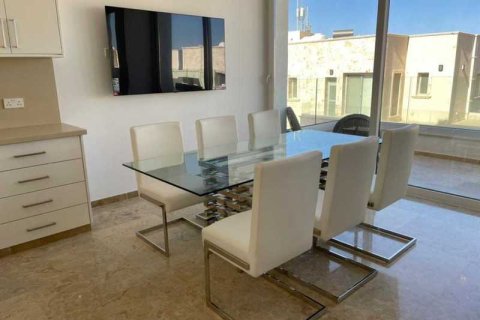 2 bedrooms House in Kissonerga, Cyprus No. 65540 3