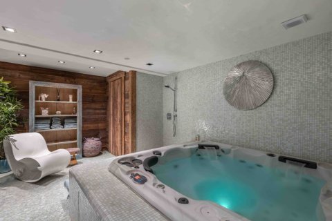 6 bedrooms House in Megeve, France No. 99866 21