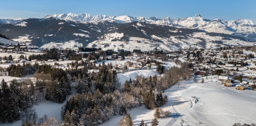 6 bedrooms House in Megeve, France No. 99866