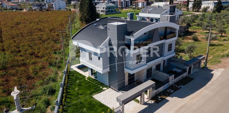 5 rooms Villa in Antalya, Turkey No. 12503