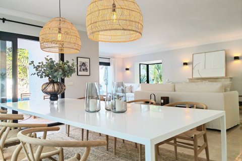 4 dormitorios Villa en Tan Xuan, Vietnam No. 27325 8