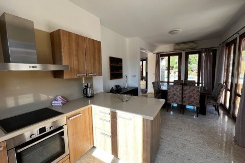 3 bedrooms House in Paphos, Cyprus No. 37274 5