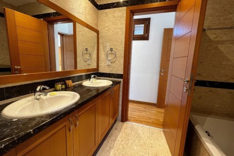 3 bedrooms House in Paphos, Cyprus No. 37274 12