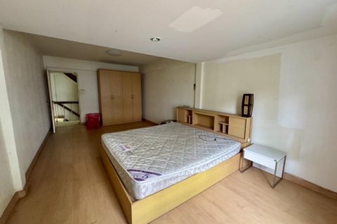 3 bedrooms Townhouse in Bangkok, Thailand No. 96996 15