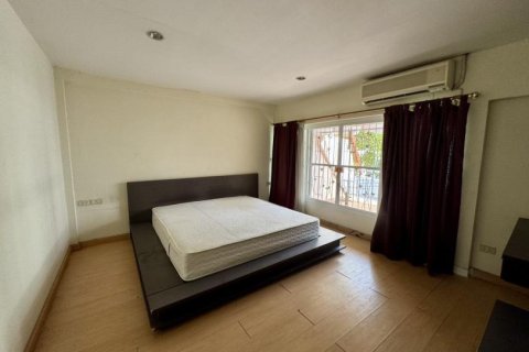 3 bedrooms Townhouse in Bangkok, Thailand No. 96996 20