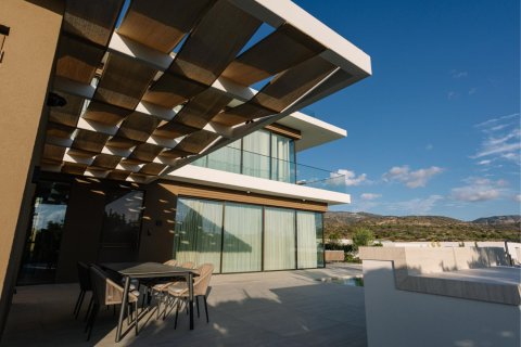 4 bedrooms Villa in Paphos, Cyprus No. 77933 3