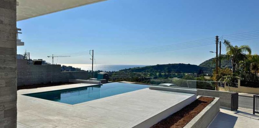 3 bedrooms Villa in Agios Tychonas, Cyprus No. 78329