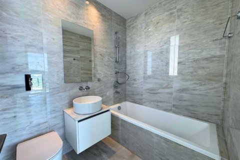 3 bedrooms Villa in Agios Tychonas, Cyprus No. 78329 13