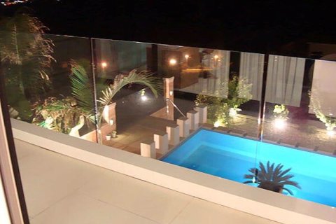 5 bedrooms Villa in Tala, Cyprus No. 37057 11