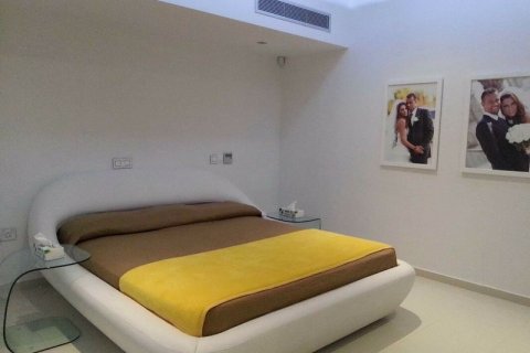 5 bedrooms Villa in Tala, Cyprus No. 37057 8