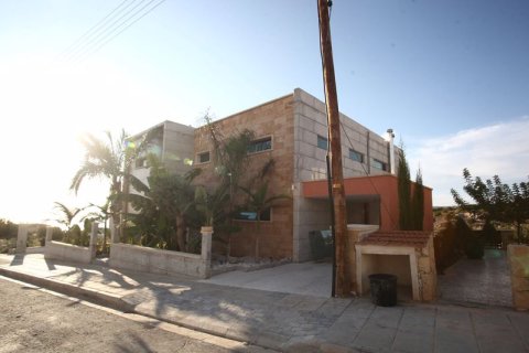 5 bedrooms Villa in Tala, Cyprus No. 37057 13