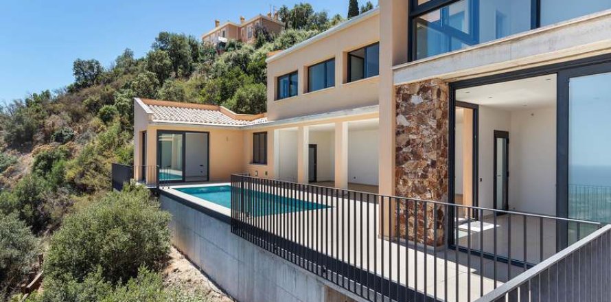 5 dormitorios House en Platja D'aro, Spain No. 25389