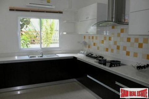 3 bedrooms Villa in Rawai, Thailand No. 95681 12