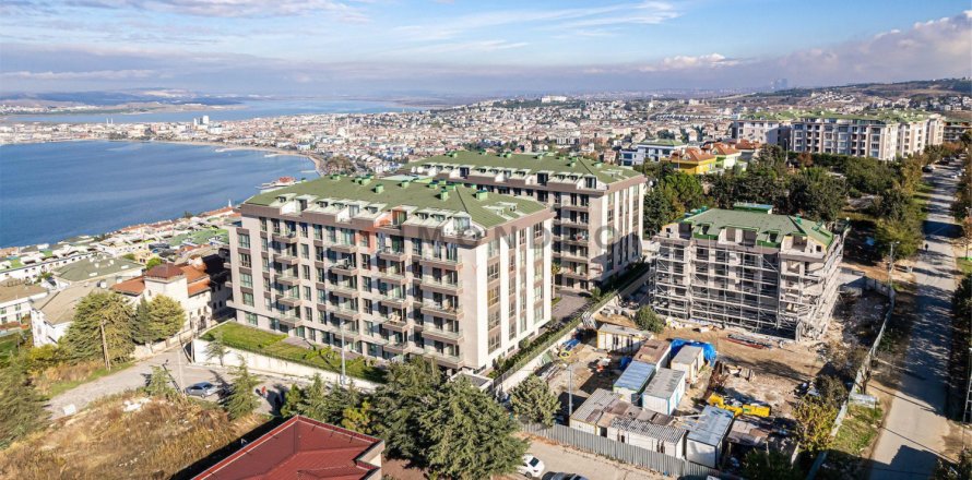 3 dormitorios Apartment en Bueyuekcekmece, Turkey No. 118106