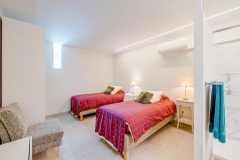 5 bedrooms Villa in Long Dinh, Vietnam No. 83749 8