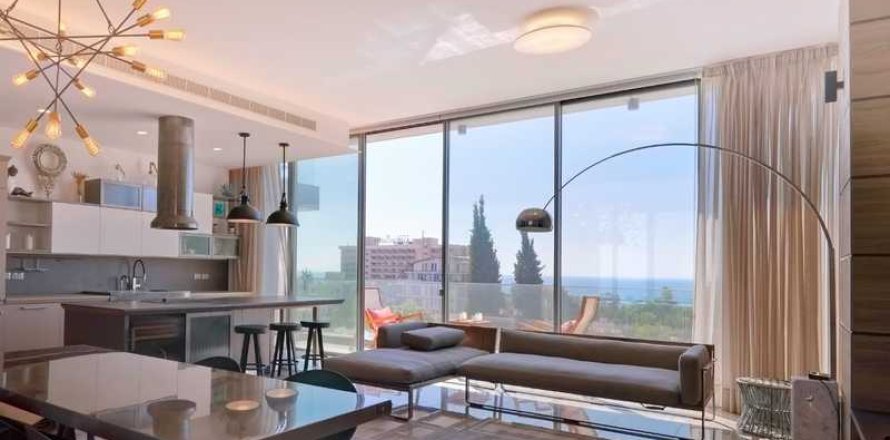 3 bedrooms Apartment in Agios Tychonas, Cyprus No. 77492