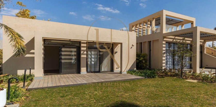 Квартира с 4 спальнями в Хельван Эль Бахария, Вьетнам №38173