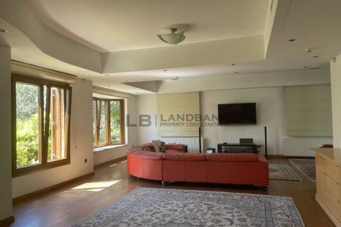 Дом с 5 спальнями в Строволос, Кипр №76760 7