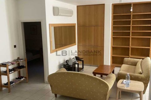 Дом с 5 спальнями в Строволос, Кипр №76760 8