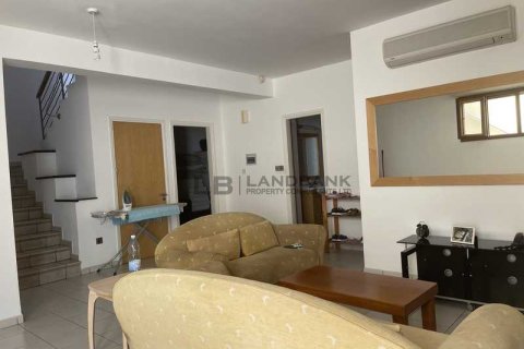 Дом с 5 спальнями в Строволос, Кипр №76760 13