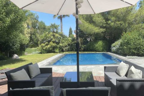 Дом с 5 спальнями в Строволос, Кипр №76760 10