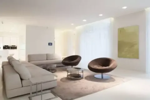 3 bedrooms Apartment in Limassol, Cyprus No. 34090 5