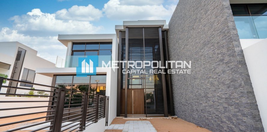 4 bedrooms Villa in Bavaria Town, Vietnam No. 110163