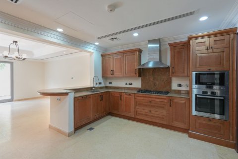 Таунхаус с 3 спальнями в Бавария Таун, Вьетнам №92999 6