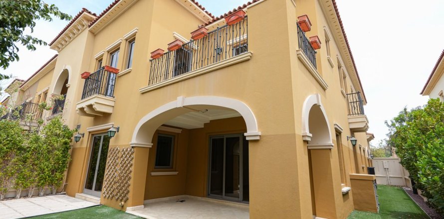 Таунхаус с 3 спальнями в Бавария Таун, Вьетнам №92999