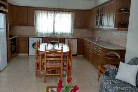 4 bedrooms House in Geroskípou, Cyprus No. 29187 6