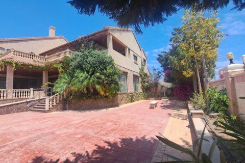 871m² Commercial property in Dong Thanh, Vietnam No. 83762 12