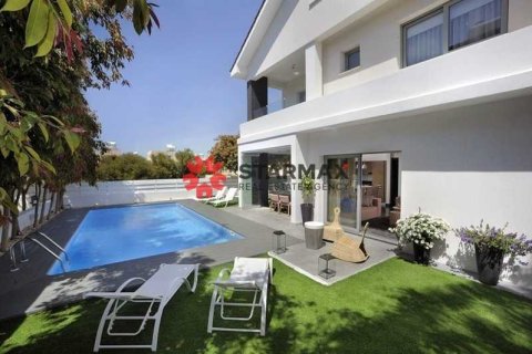 3 bedrooms House in Pervolia, Cyprus No. 82753 1