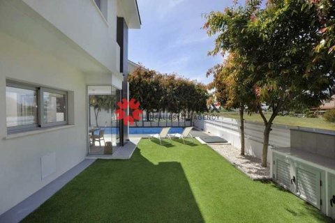 3 bedrooms House in Pervolia, Cyprus No. 82753 3