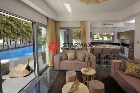 3 bedrooms House in Pervolia, Cyprus No. 82753 5