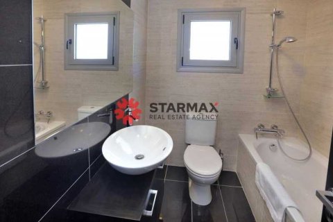 3 bedrooms House in Pervolia, Cyprus No. 82753 16