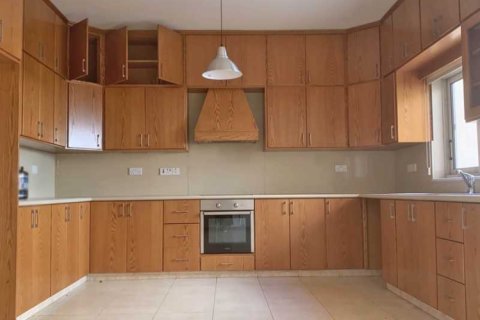 4 bedrooms House in Germasogeia, Cyprus No. 75370 3