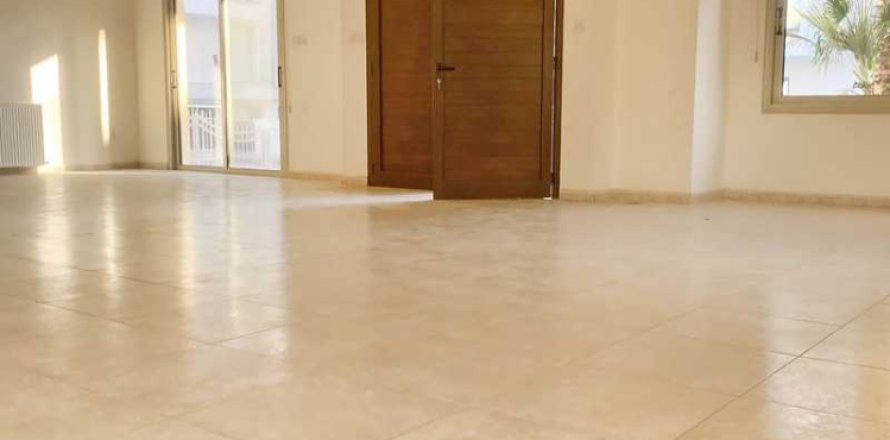 4 bedrooms House in Germasogeia, Cyprus No. 75370